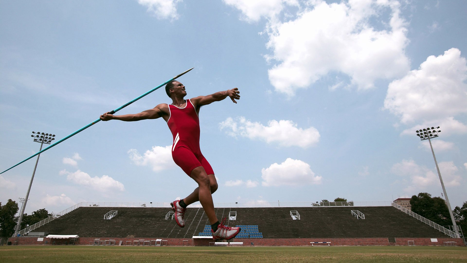 阿扎伦卡在切尔西比赛中势不可挡，战术调整引发热议！